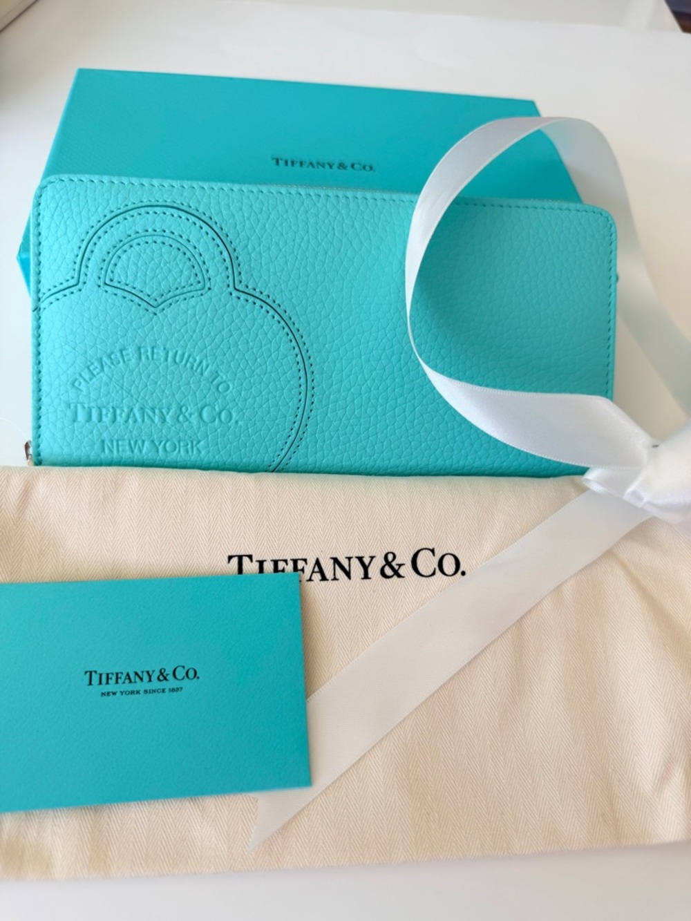 Tiffany & Co. long zip wallet zip wallet with box NEW